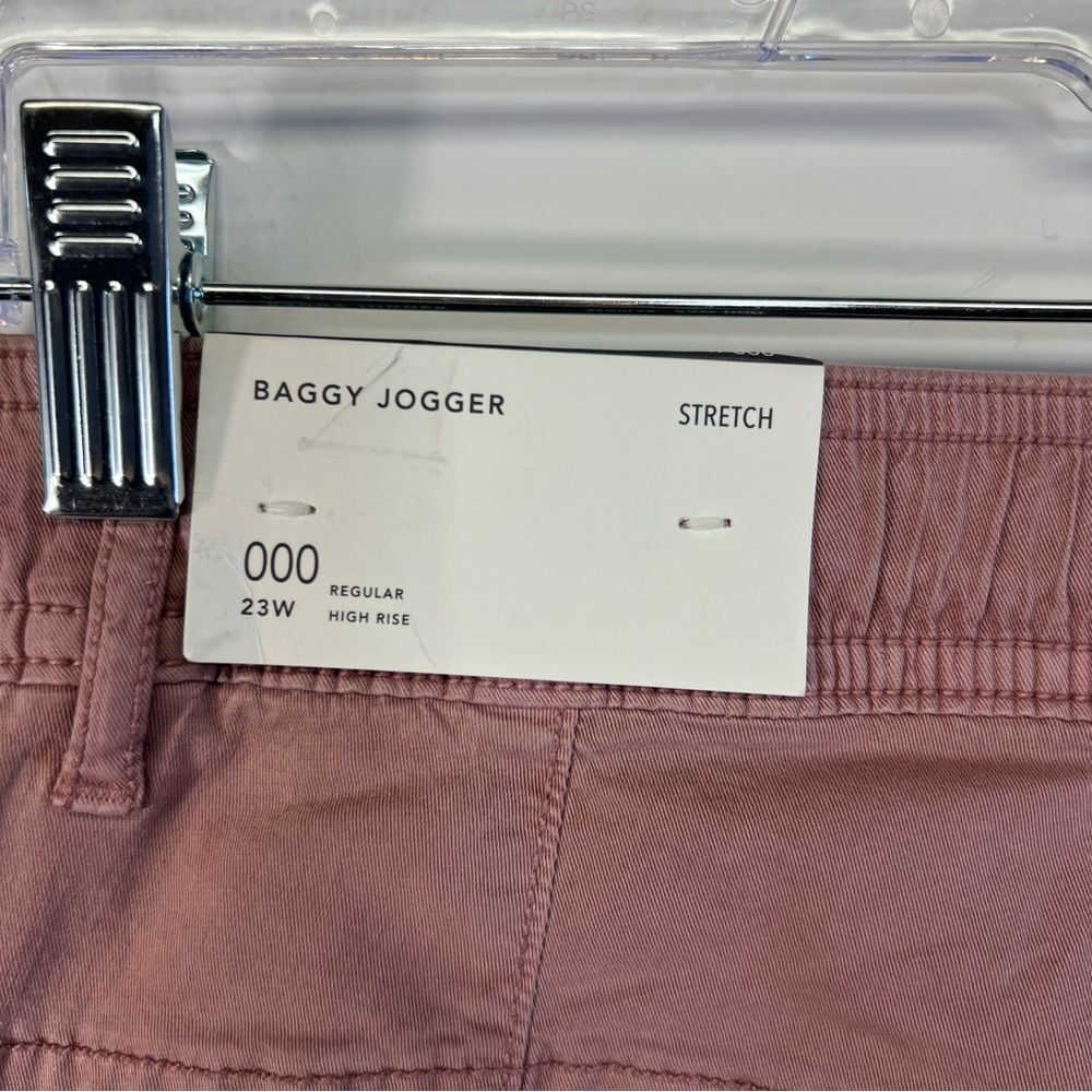 Nwt American Eagle Baggy Jogger Stretch Cargo Size 000 REGULAR
HIGH RISE - Picture 15 of 15